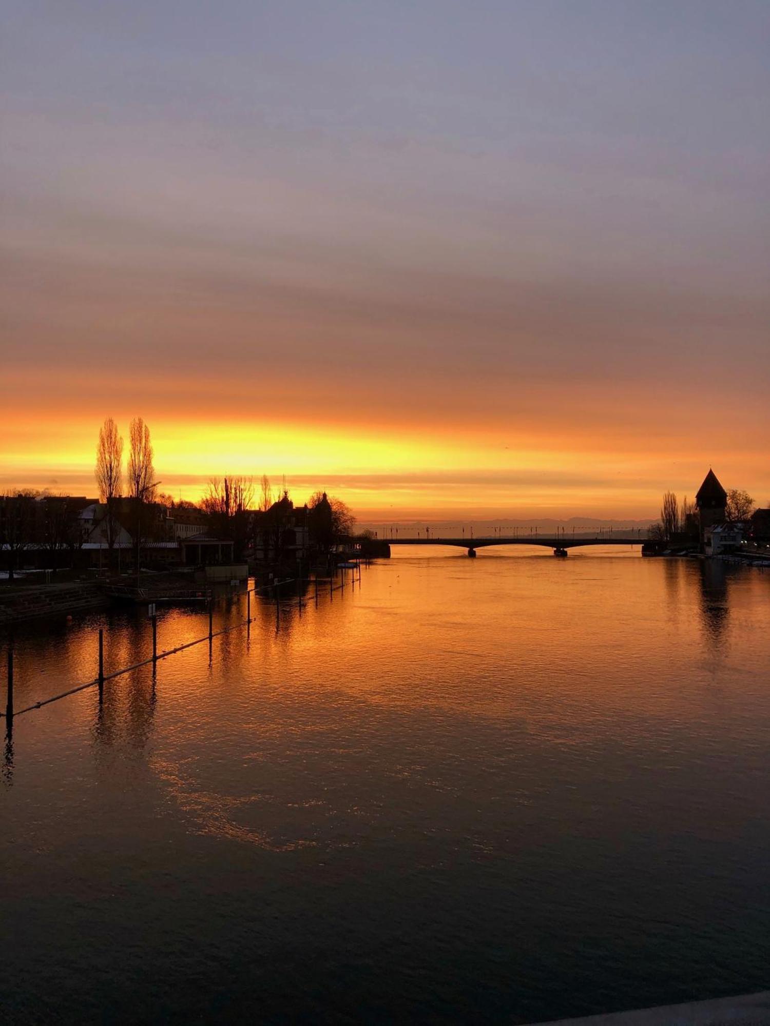Ferienwohnung Seeromantik In 2 Minuten Am See Radolfzell am Bodensee Exteriör bild